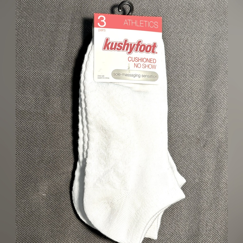 Kuskyfoot Women's 3 Pair Pack White Athletics NoShow Socks Fits Shoe Sz 6-10 New